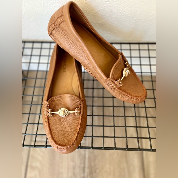 NEW Women’s Arlene Coach Moccasin Loafer, Tan, Size US 7. - Picture 12 of 15
